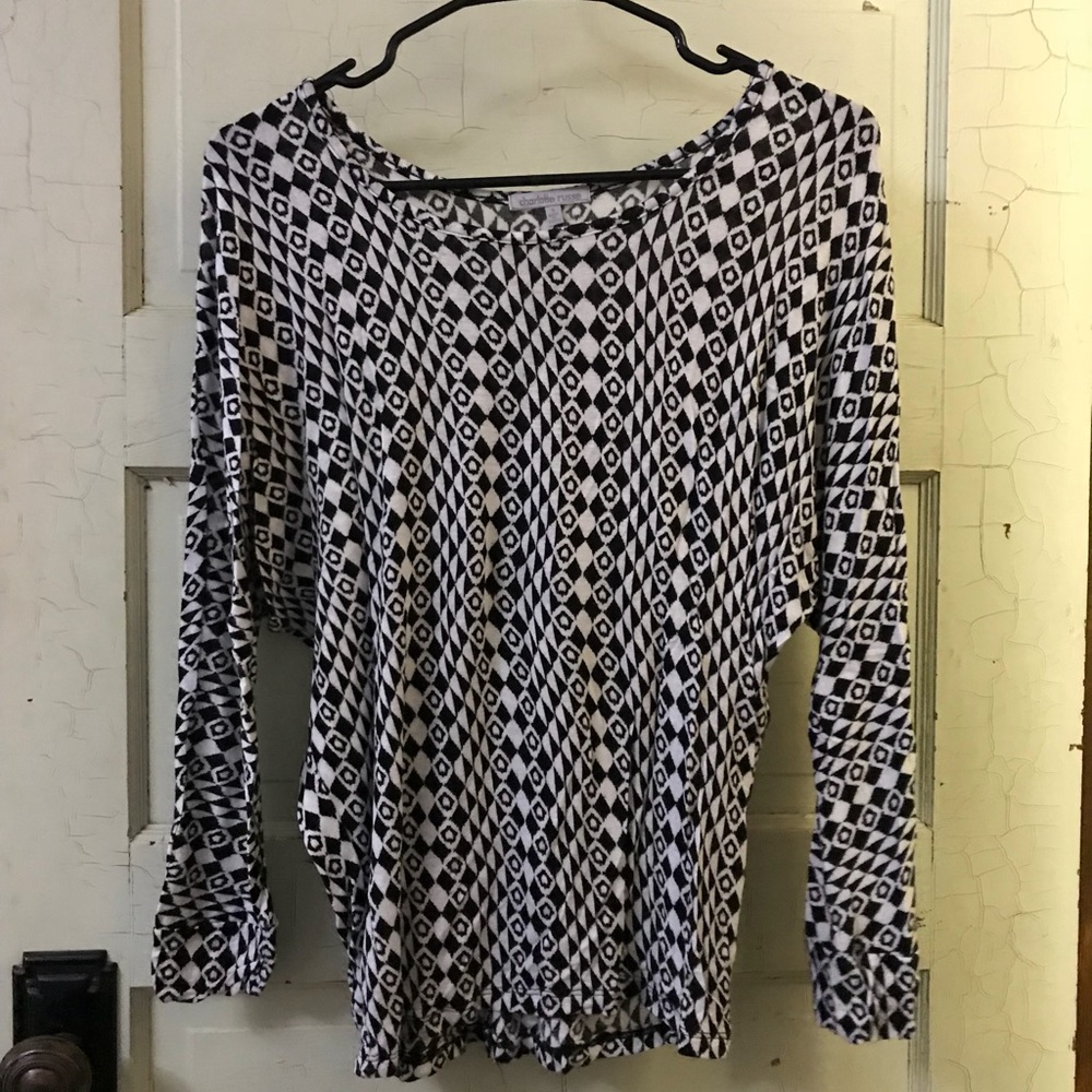 Flowy patterned light shirt